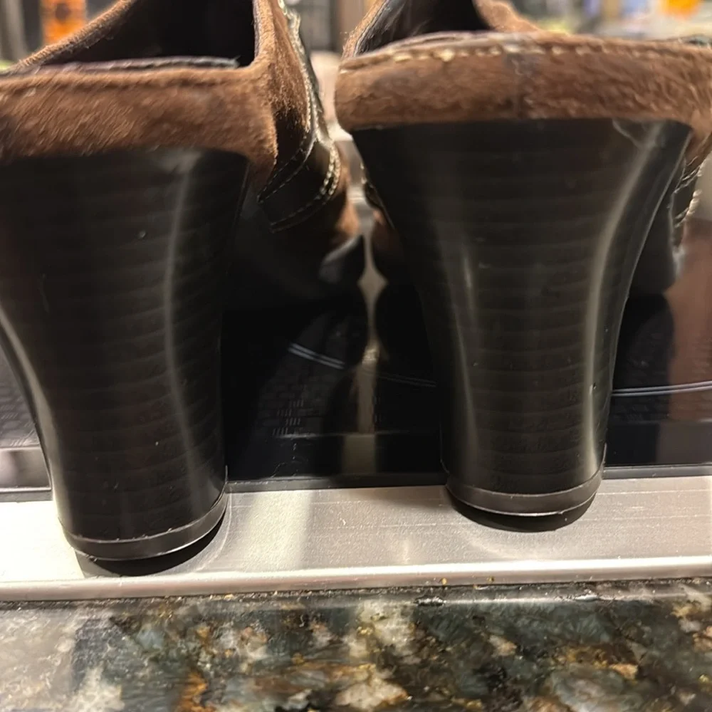 🌼AEROSOLES - BROWN SUEDE SLIP-ON - 3 INCH HEELS🌼 - Picture 10 of 11
